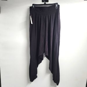 Free People Windy Meadow Solid Harem Pants Pull On Soft Relaxed Fit Black medium